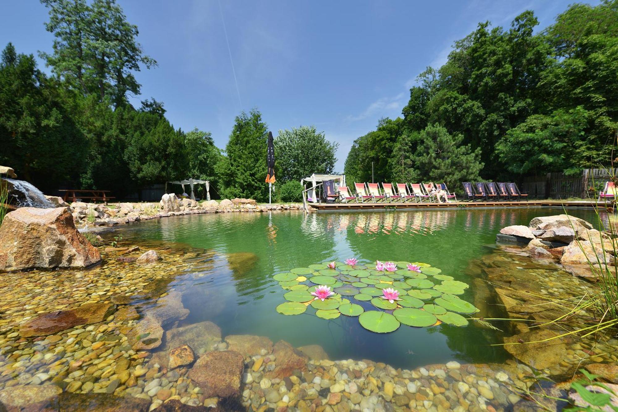 Maxmilian Lifestyle Resort Louceň Bagian luar foto